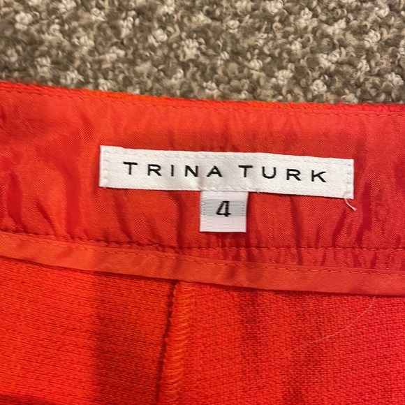 Trina Turk Shorts. Designer shorts. Size 4. - Picture 5 of 6